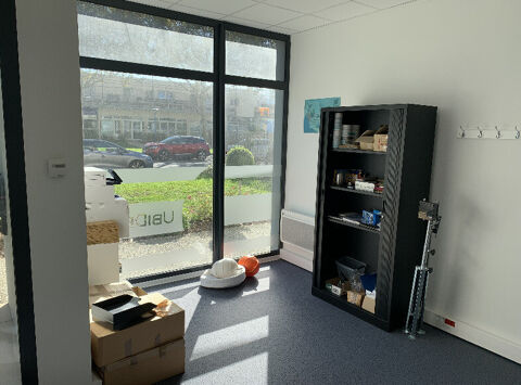 Bureau priv&eacute; - Espace partag&eacute; 590 17440 Aytr�