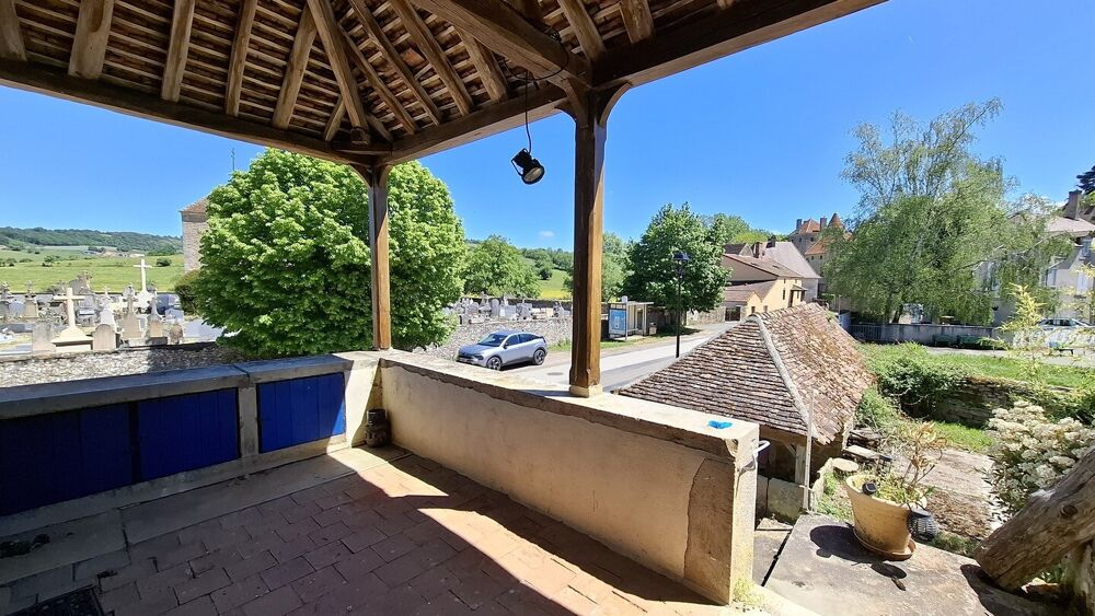 MAISON DE VILLAGE ET SON JARDIN