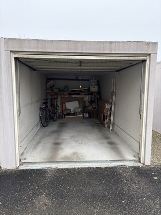  Parking / Garage � vendre 