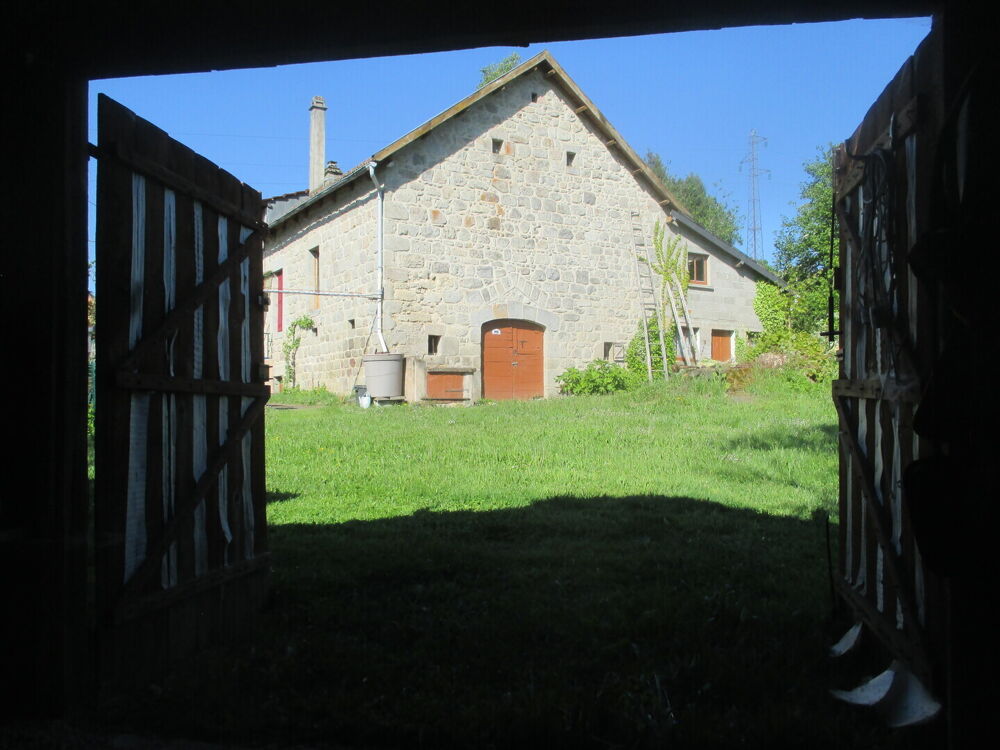 Vente Maison ensemble de deux maisons sur 19471 m² Liginiac