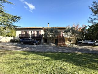  Maison  vendre 8 pices 250 m