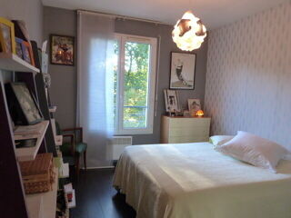 Vente Appartement BORDEAUX - T3 lumineux de 76,36 m² avec parking, cave et DPE B Bordeaux