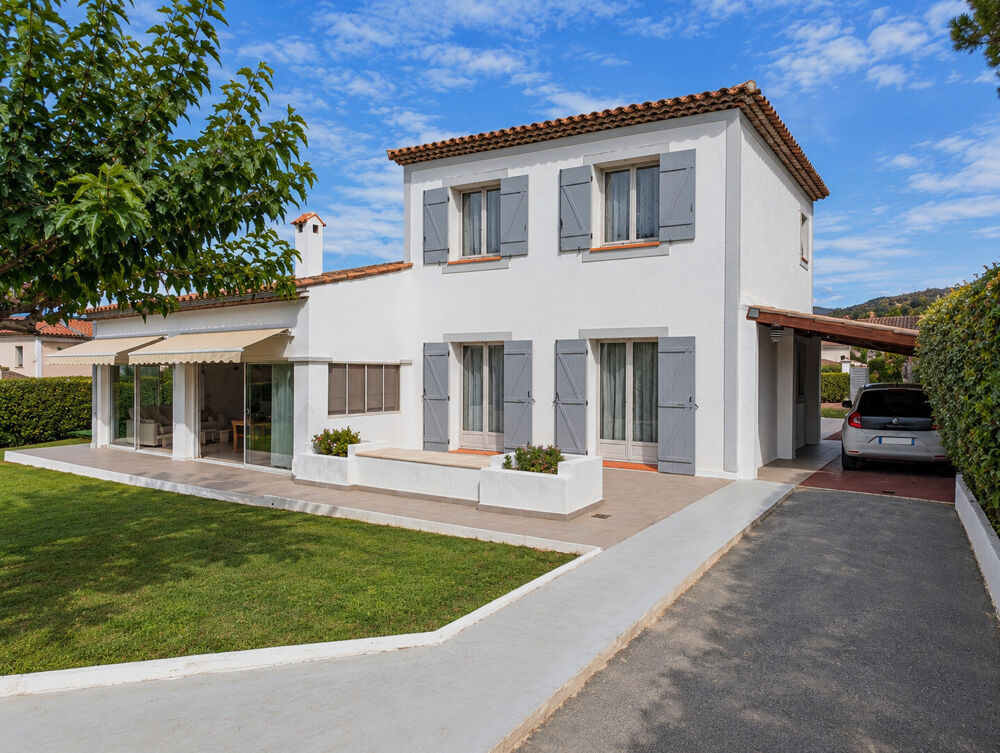 VILLA 4 CHAMBRES, PLEIN SUD, AU CALME ET À LABRI DES REGARDS