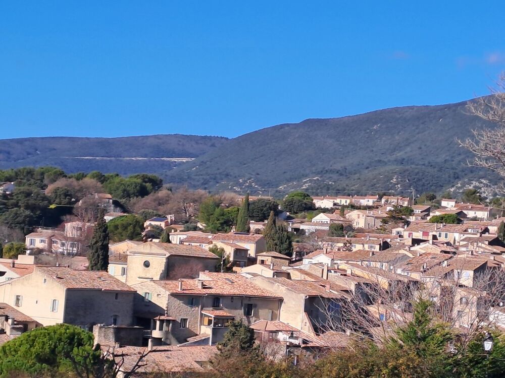 EN EXCLUSIVITE Maison de village au pied du Luberon