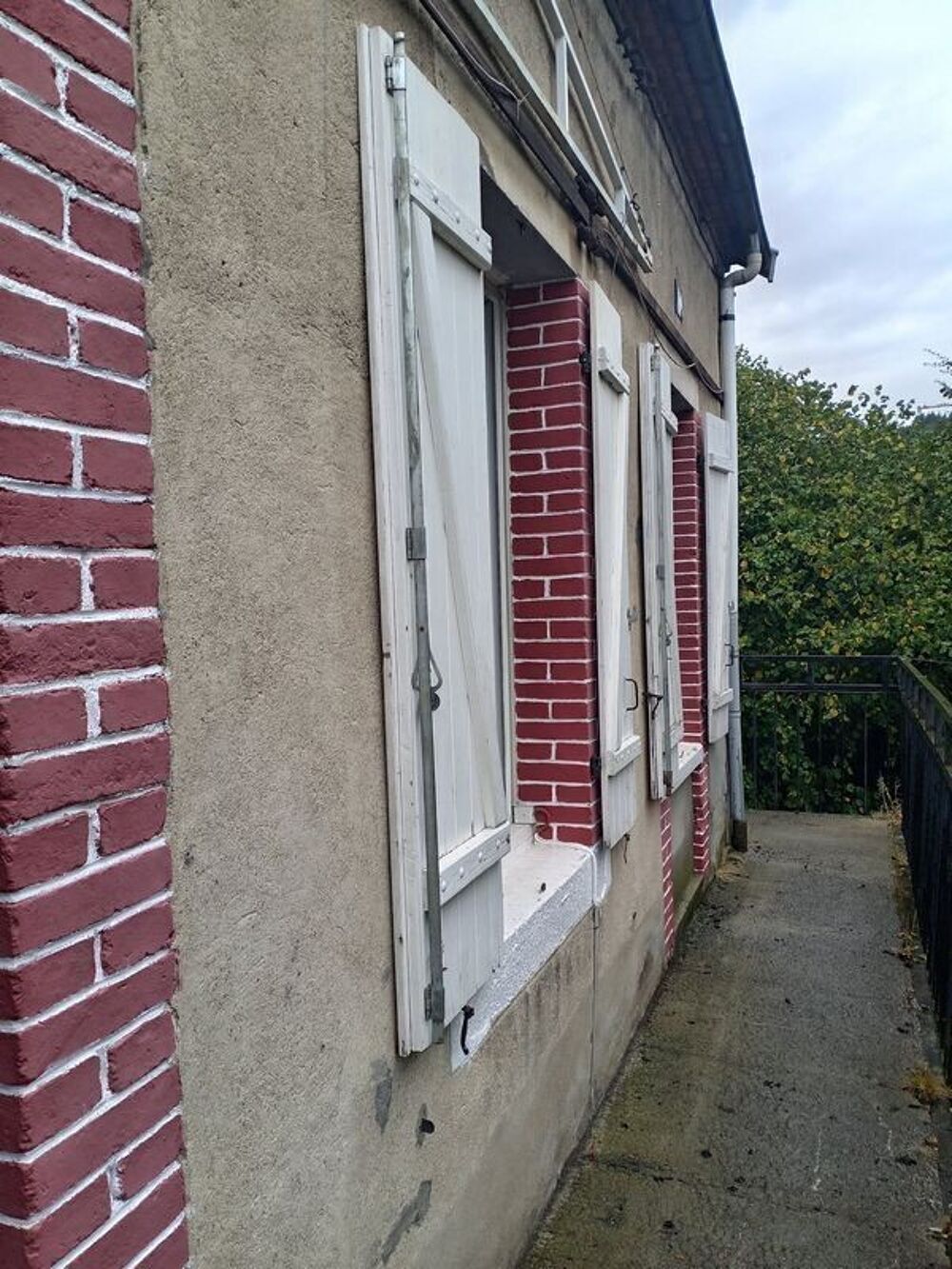 Vente Appartement Appartement au 1er étage sur 300m2 de jardin Saint-éloy-les-mines
