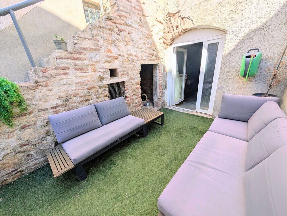 Rare en coeur de village : maison avec garage, jardin et dépendance