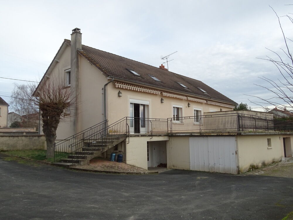 Vente Immeuble Immeuble, 5 appartements, 273 m² Gien