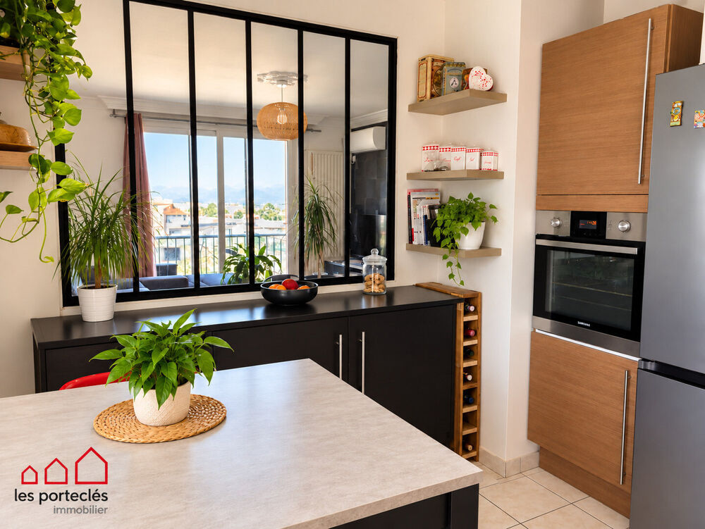 Vente Appartement EYBENS - Bel Appartement de Type T4 d'environ 80.50m² + 1 cave Eybens