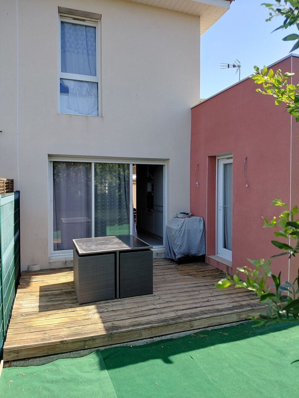 CONFORTABLE VILLA Récente de 2015 construite sur vide sanitaire