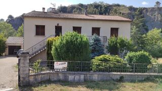  Maison  vendre 15 + pices 220 m