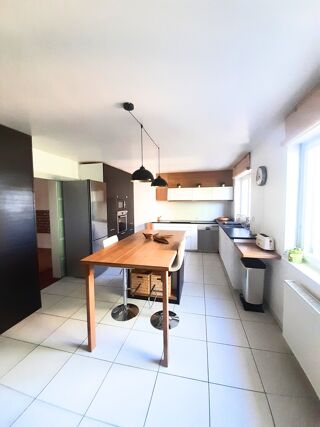  Maison à vendre 8 pièces 193 m²