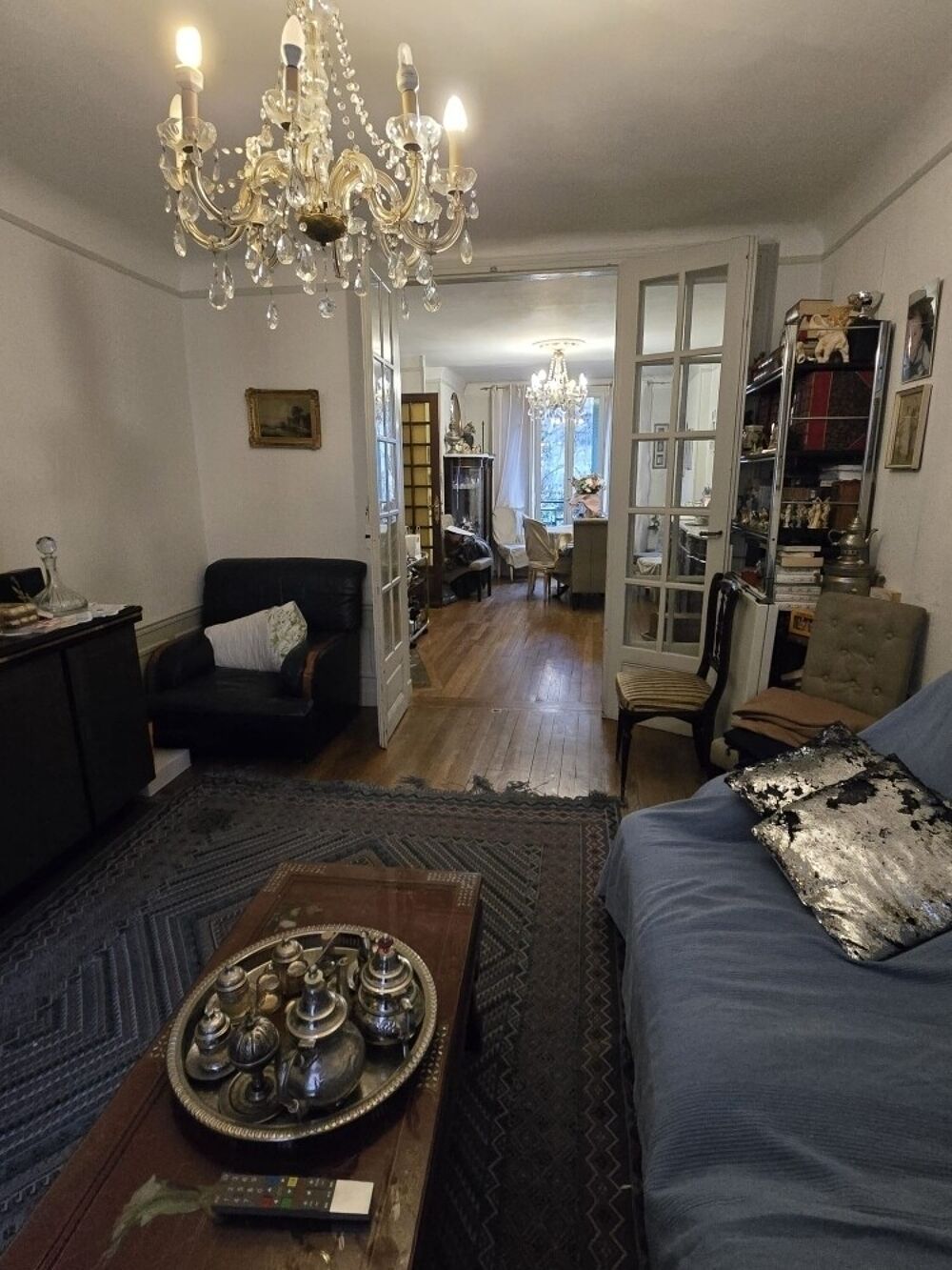 Ensemble immobilier proche Paris avec métro