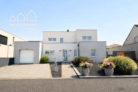   Villa contemporaine 145 m� avec piscine Maison - 5 pi�ce(s) - 136 m�