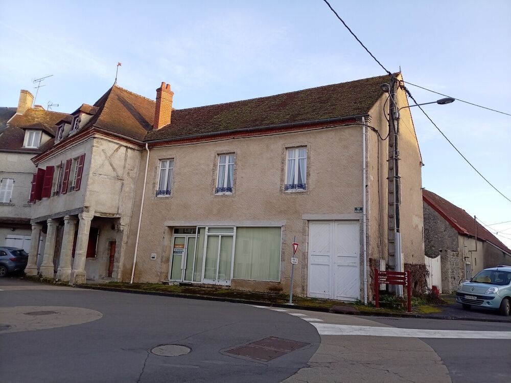 Belle propriété composée dune maison 15ème et une maison plus moderne
