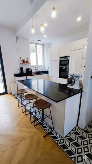  Maison à vendre 9 pièces 199 m²