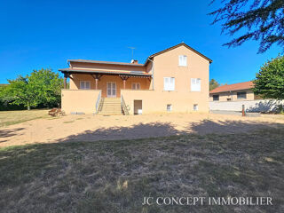 Location Maison Maison 212 m² 400 m² au total  6 chambres + 2  sur 2000 m² Mâcon