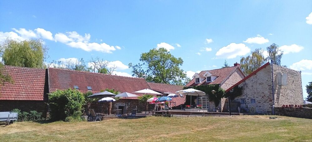 Vente Maison Centre de village caractéristique avec 7 bâtiments à la campagne Moureuille
