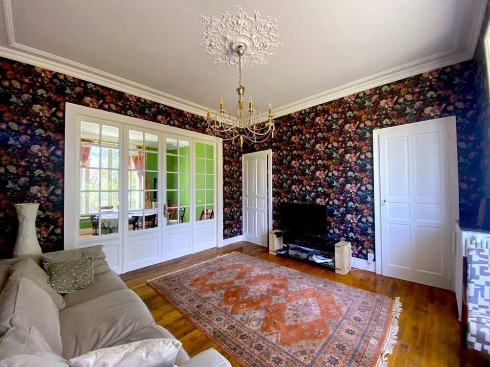 Vente Maison Villa bourgeoise dans un village thermal Neris les bains