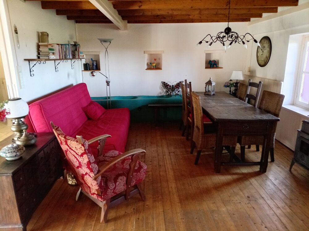 Vente Maison Longère hébergeant 2 habitations plus une maisonnette située au calme Moureuille