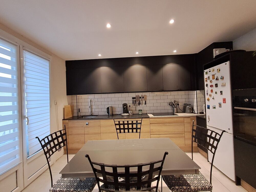 Vente Appartement T3 traversant 65 m²  2 balcons cave  Rumilly Rumilly