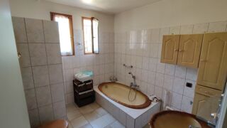  Maison  vendre 15 + pices 220 m