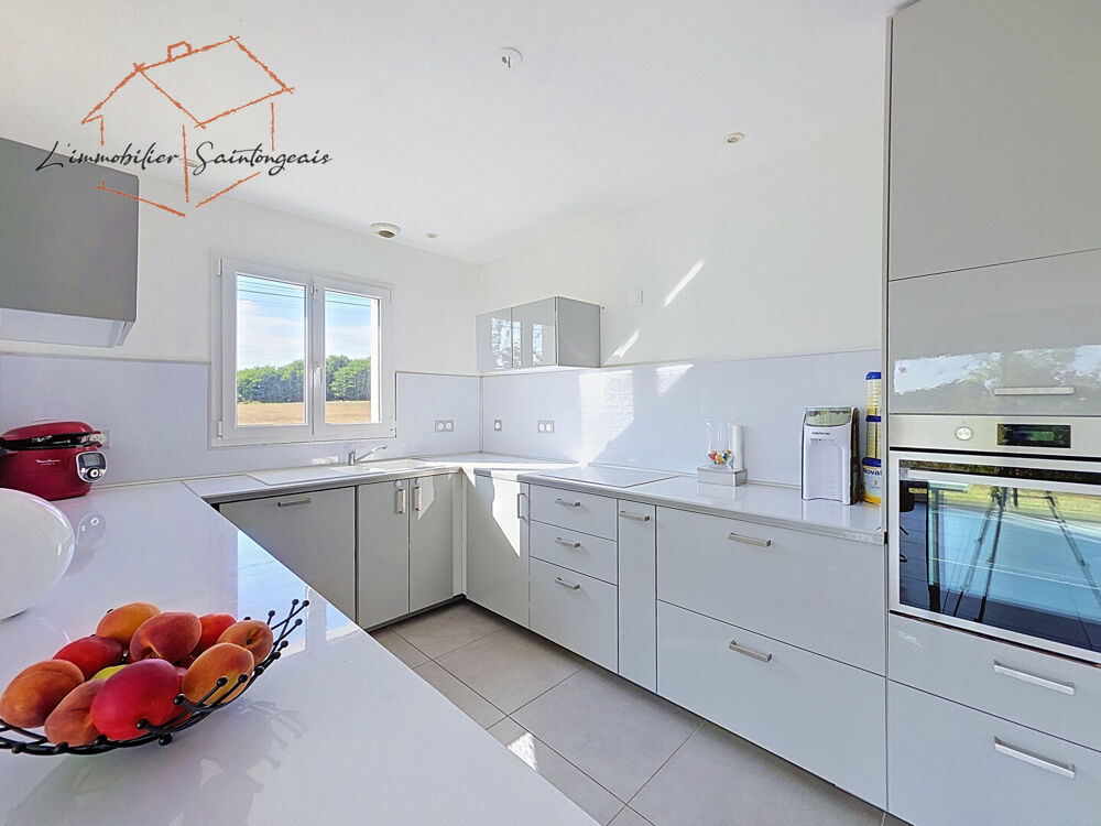 Vente Maison Saint-Georges-des-Coteaux | 102 m² | 3 Chambres | 823 m² Saint-georges-des-coteaux