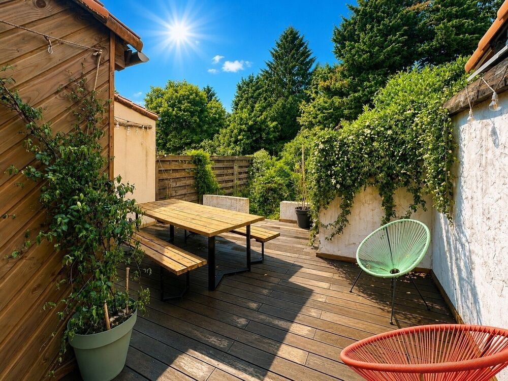Vente Maison Maison de ville en triplex avec terrasse et jardin – Sans copropriété Reze