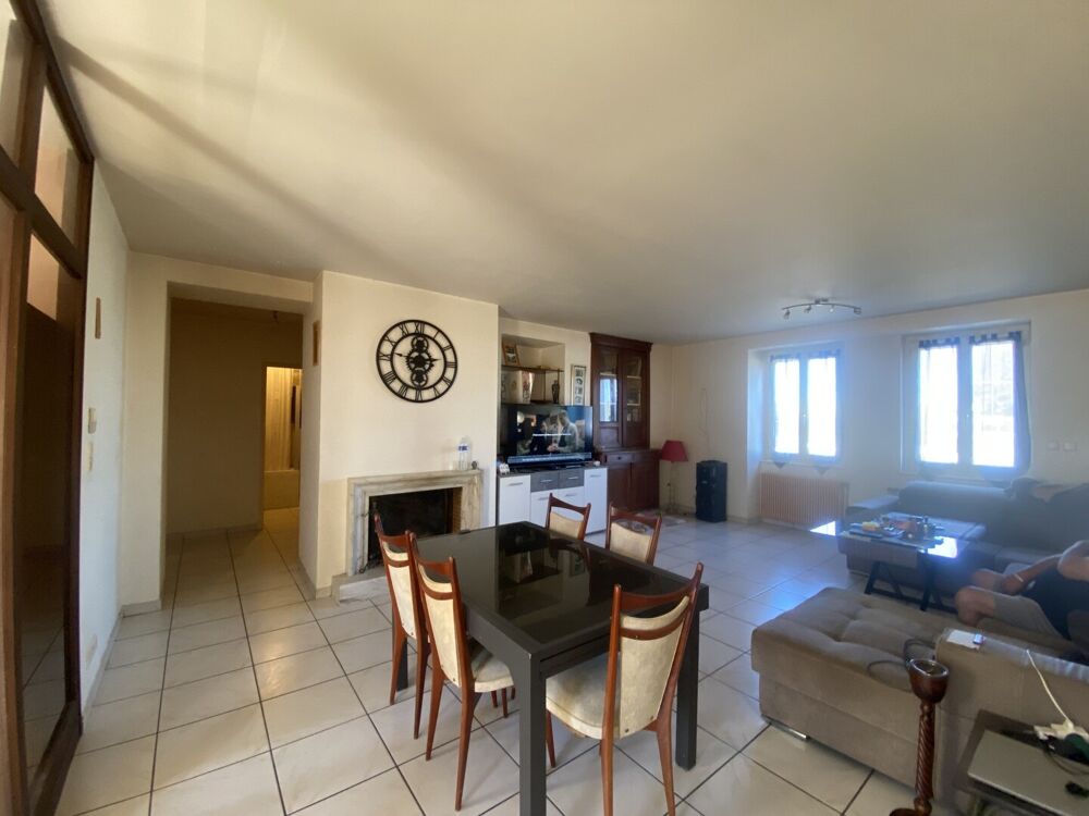 Vente Maison Immeuble de 2 logements avec grange sur 1,5 ha Saint-éloy-les-mines