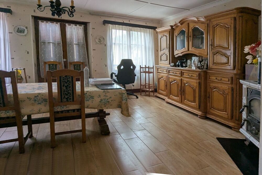 Vente Immeuble Pour investisseur : immeuble 2 appartements en location + 6 garages Li�pvre