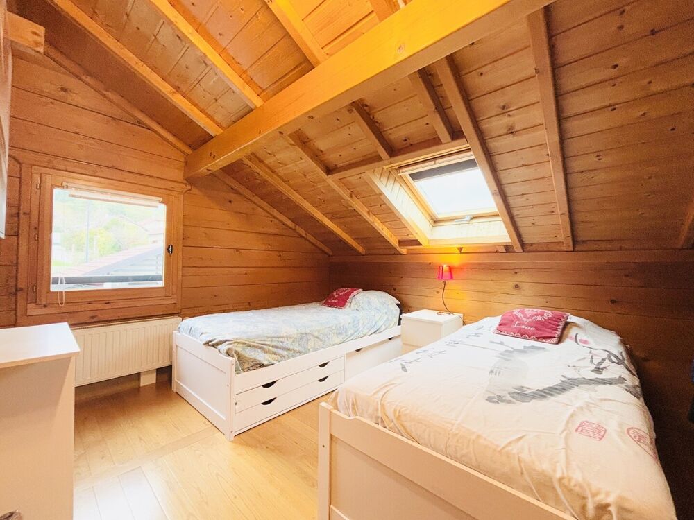 � vendre  Maison Saint-Jean-de-Gonville (01630)