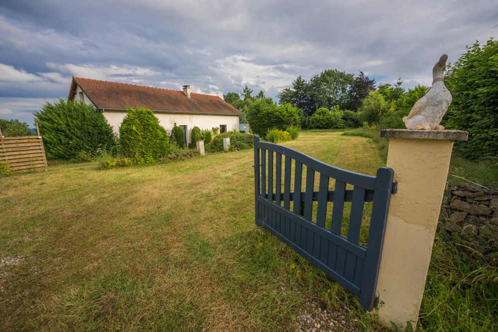Vente Maison Belle Villa/Gite avec vue imprenable sur la chaîne des Puys ! Teilhet