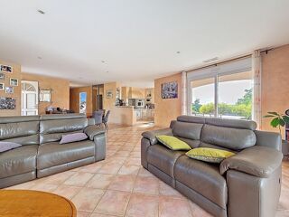  Maison  vendre 6 pices 127 m