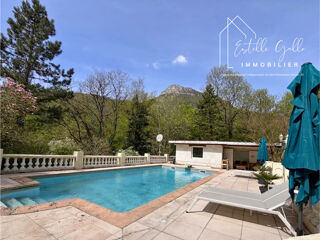  Maison � vendre 9 pi�ces 245 m�