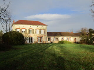  Maison  vendre 6 pices 290 m