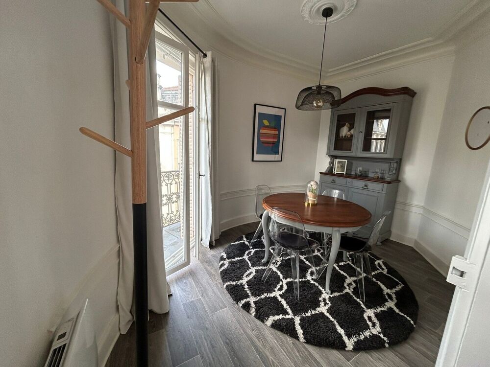 Vente Appartement Troyes Hyper Centre, Très Bel appartement T3, rénové et vendu meublé. Troyes