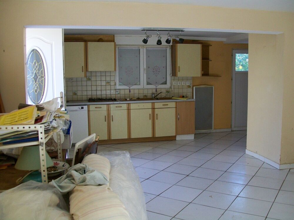 Vente Maison Maison d'habitation 126m2 rez-de-chaussée + étage sur terrain de 600m2 Saint georges sur loire
