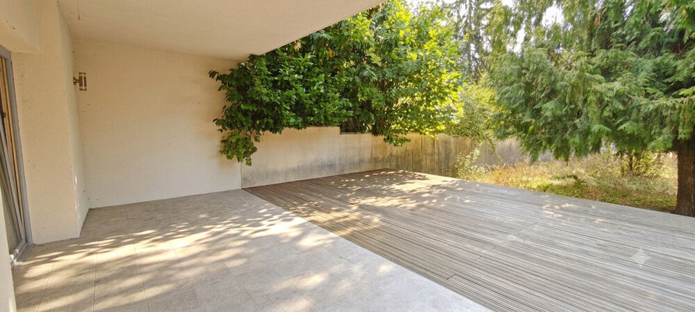 Vente Maison Belle et lumineuse maison familiale contemporaine idéalement située. Bois-le-roi