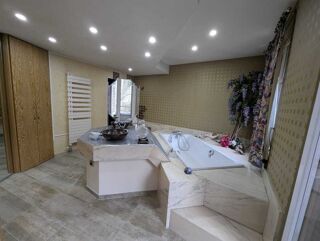  Immeuble à vendre 6 pièces 258 m²