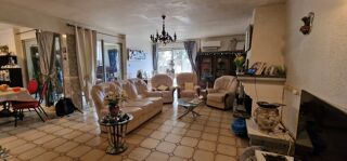  Immeuble � vendre 15 + pi�ces 290 m�