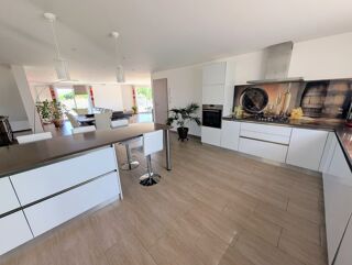  Maison � vendre 4 pi�ces 181 m�