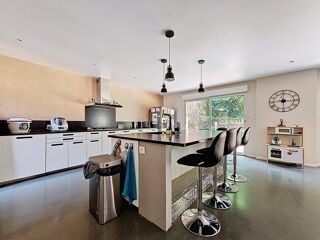  Maison  vendre 7 pices 210 m