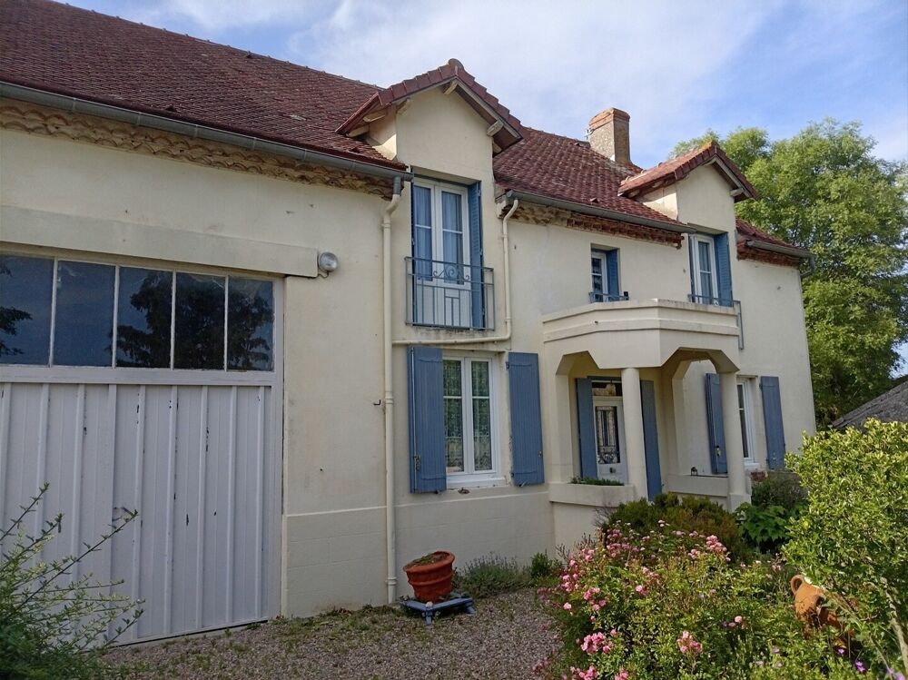 Vente Maison Maison de caractère dans un des plus beaux villages de France Charroux