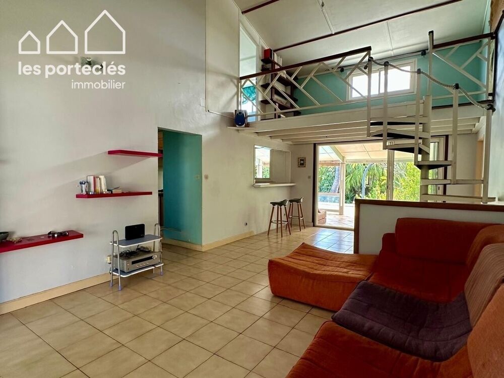 Vente Maison Villa T6 130m² : piscine & duplex indépendant – L'Étang-Salé-Les-Bains L'etang-sale-les-bains