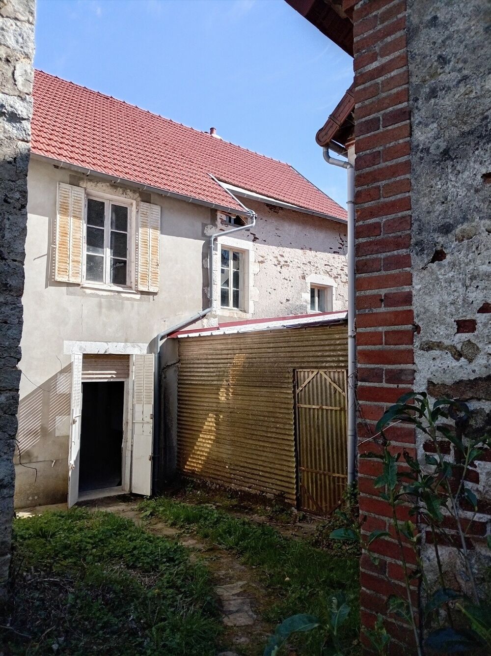 Vente Maison Belle maison de Bourg, idéal commerce ou chambre d'hôtes Lalizolle