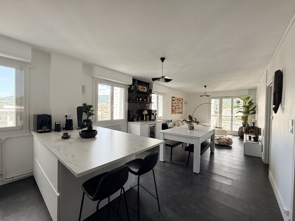 Résidence Galaxie-Appartement rénové de 81,30 m² avec parking couvert