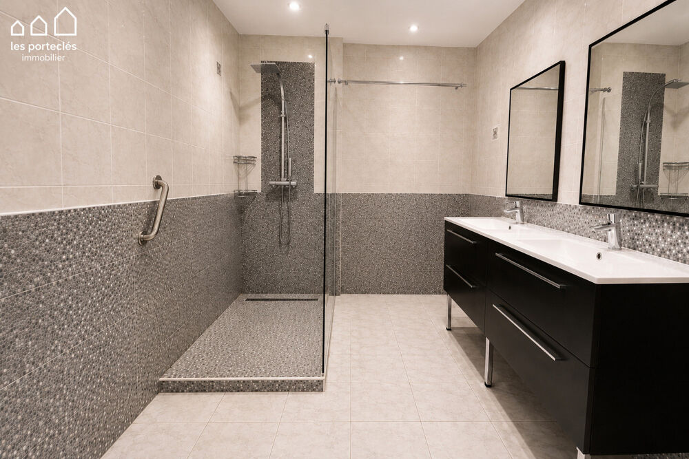 Vente Appartement T4 avec terrasse de 30 m², ascenseur et cave Bagnols sur cèze