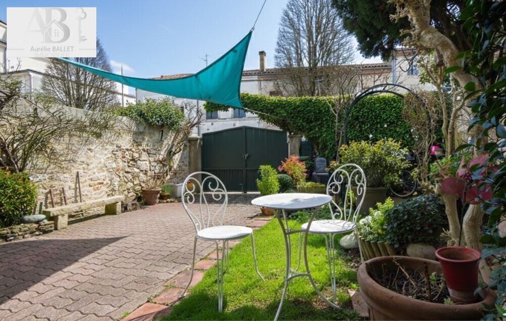 Vente Maison maison de ville avec jardinet en  plein centre ville Agen