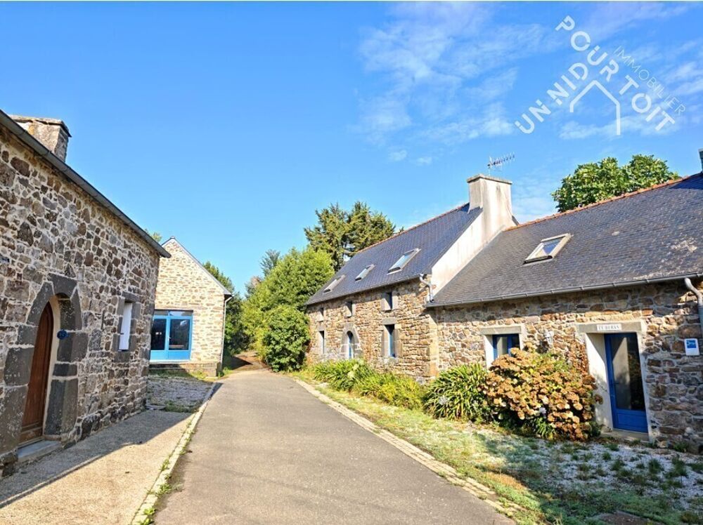 Maison 14 pièces 270 m² · à Rosnoen · 270 m² · 412 500 €