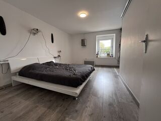  Immeuble à vendre 14 pièces 332 m²