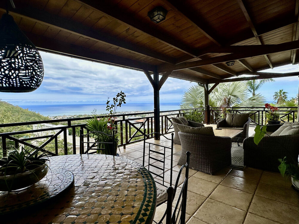 Vente Villa Villa 6 pièces 210 m² avec piscine - Vue mer & montagne - Bellepierre Saint denis (bellepierre)